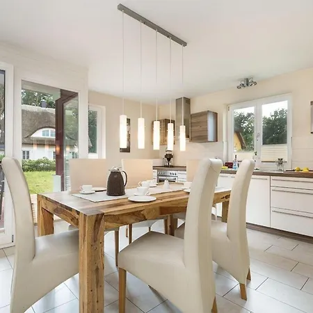 Haus Leuchtturmblick * Glowe